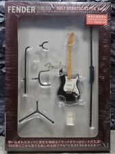 FENDER / THE BEST COLLECTION 1/8 SCALE GUITAR / 1957 STRATOCASTER Relic / Rare picture