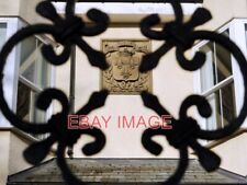 PHOTO  THE ROYAL FRENCH ARMS HEDDON ON THE WALL MOTIF RETAINED ON THE FRONT OF T picture