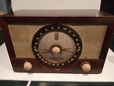 VINTAGE Zenith Y832 Tube Radio. Tested, Been in the family since the 1950's picture