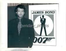 1995 Actor Pierce Brosnan Star of Goldeneye Original News Service Photo picture