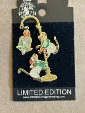 Disney Shopping Si Am Lady Tramp Climbing Birdcage Christmas Pin LE 250 picture