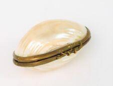 ANTIQUE VICTORIAN ERA CLAM SHELL BRASS COIN CHANGE PURSE POCKET DAINTY MOP NICE picture