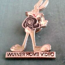 WARNER HOME VIDEO PROMOTIONAL METAL PIN-FEATURING BUGS BUNNY picture