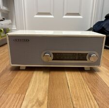 Crosley CR3022A-WH Retro Style AM/FM Tabletop Radio White/Chrome - Untested picture