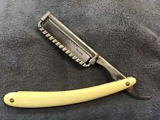 Vintage Curley’s Ideal Reversible Safety Guard Razor picture