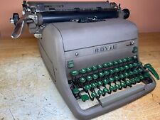 1955 Royal HHE-13 Working Vintage Desktop Typewriter w New Ink picture