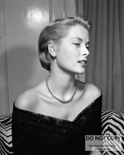 GRACE KELLY AT THE AGE OF 19 LEGENDARY ACTRESS - 8X10 PUBLICITY PHOTO (RT538) picture