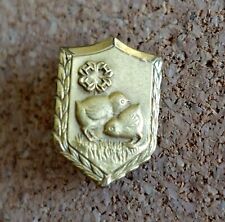 Vintage 4H Poultry Lapel Pin Ford Motor Co Gold Tone Little Chicks Cute READ picture