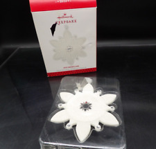 2013 Hallmark Keepsake Snowflake Ornament by Ruth Donikowski picture