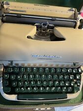 REMINGTON QUIET-RITER TYPEWRITER W/CASE SERVICED NEW RIBBON WORKS VG CONDITION picture