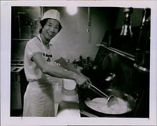 LG862 '79 Original Rick Solberg Photo CHINESE IMMIGRANT Restaurant Owner Kitchen picture