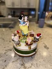 Vintage Disney Snow White Schmid music box “someday Prince Will Come” 3865/7500 picture