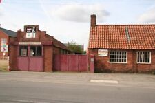Photo 6x4 J B Johnson & Sons Wragby/TF1378 Garage in Wragby, closed for  c2008 picture