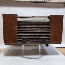 1948 RCA Victor 8F43 Tabletop Wood Cabinet AM Tube Radio Working Condition Nice picture