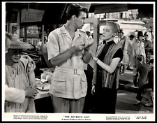 Eleanor Parker + Bill Travers in The Seventh Sin (1957) Hollywood Photo M 206 picture