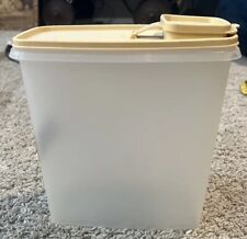 Tupperware Large Cereal Keeper 1588-7, Tan lid picture