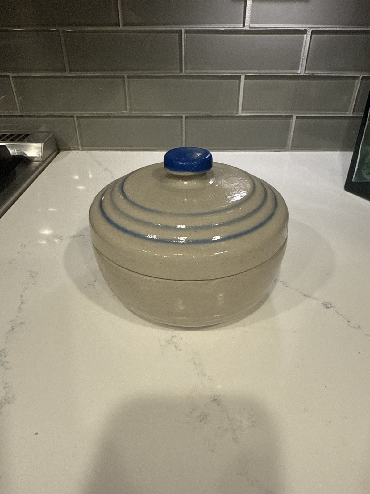 Vintage 5” W X 4” Tall Stoneware Bowl W/ blue Glazed Accents. Trinket. Vintage 5” W X 4” Tall Stoneware Bowl W/ blue Glazed Accents. Trinket.