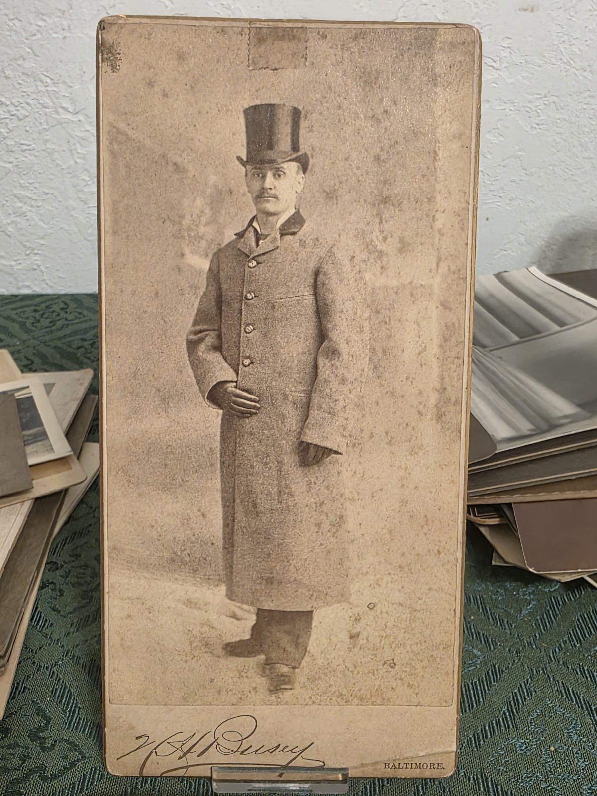 Antique 1880s Cabinet Card Well Dressed Gentleman Top Hat N.H. Busey Baltimore Antique 1880s Cabinet Card Well Dressed Gentleman Top Hat N.H. Busey Baltimore