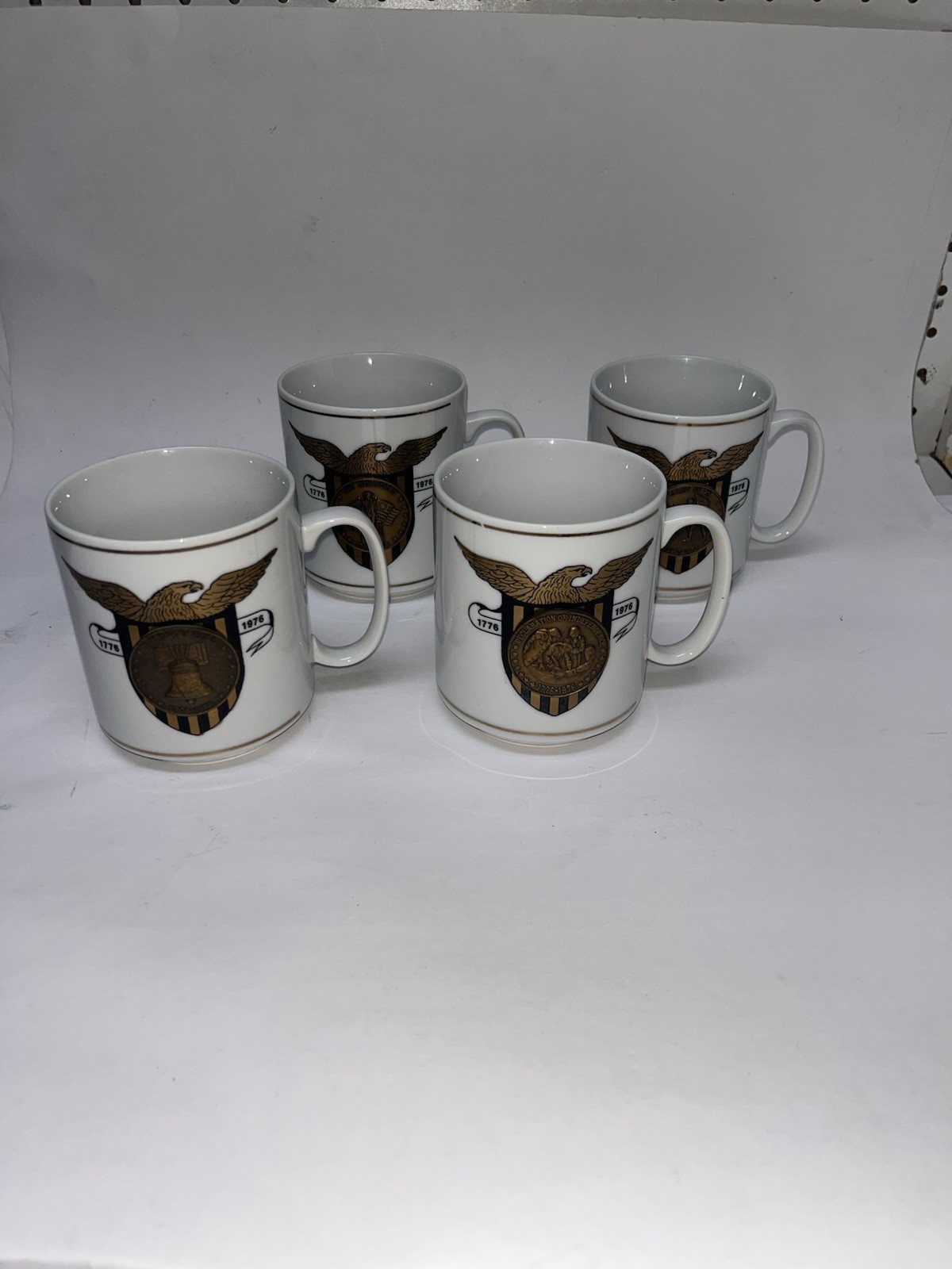 1776-1976 Bicentennial Commemorative Vintage Coffee Mug Set Of Four 1776-1976 Bicentennial Commemorative Vintage Coffee Mug Set Of Four