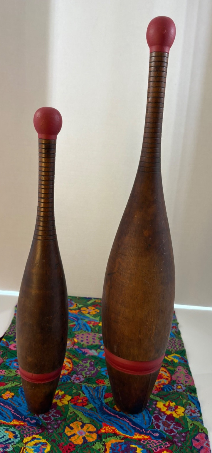 Pre-WWII (2) Vintage US Army Wooden Red Top Exercise Clubs 2LB/6LB Pins Set VGC