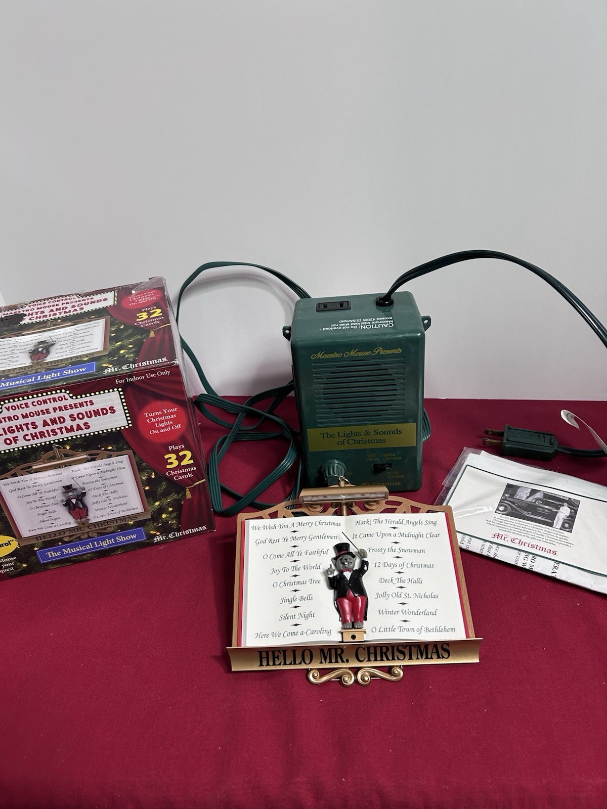 Vintage  Mr. Christmas Maestro Mouse Presents  Lights And Sounds Of Christmas