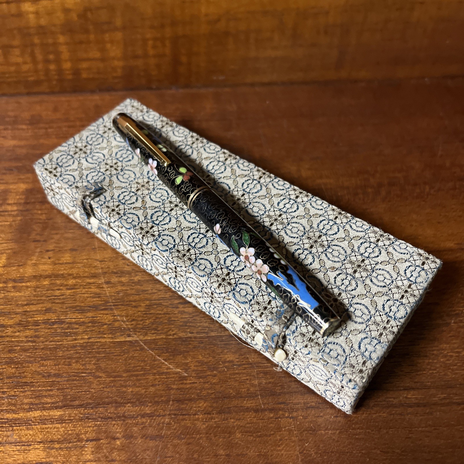 Golden Star Chinese Export Cloisonne Enamel Floral Vintage Blue Fountain Pen Golden Star Chinese Export Cloisonne Enamel Floral Vintage Blue Fountain Pen