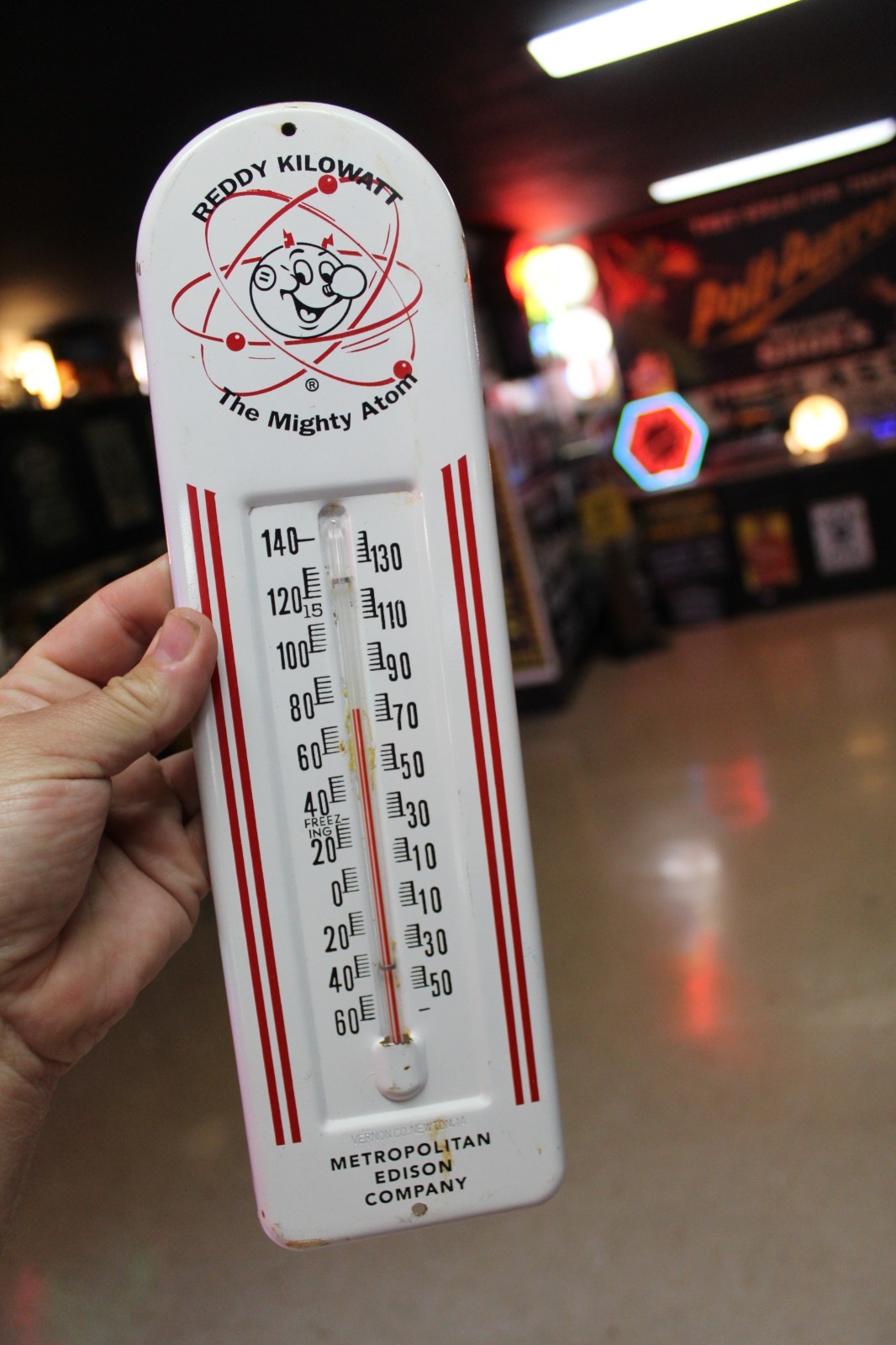 RARE 1950s REDDY KILOWATT METRO DEALER PAINTED METAL THERMOMETER SIGN ELECTRIC RARE 1950s REDDY KILOWATT METRO DEALER PAINTED METAL THERMOMETER SIGN ELECTRIC