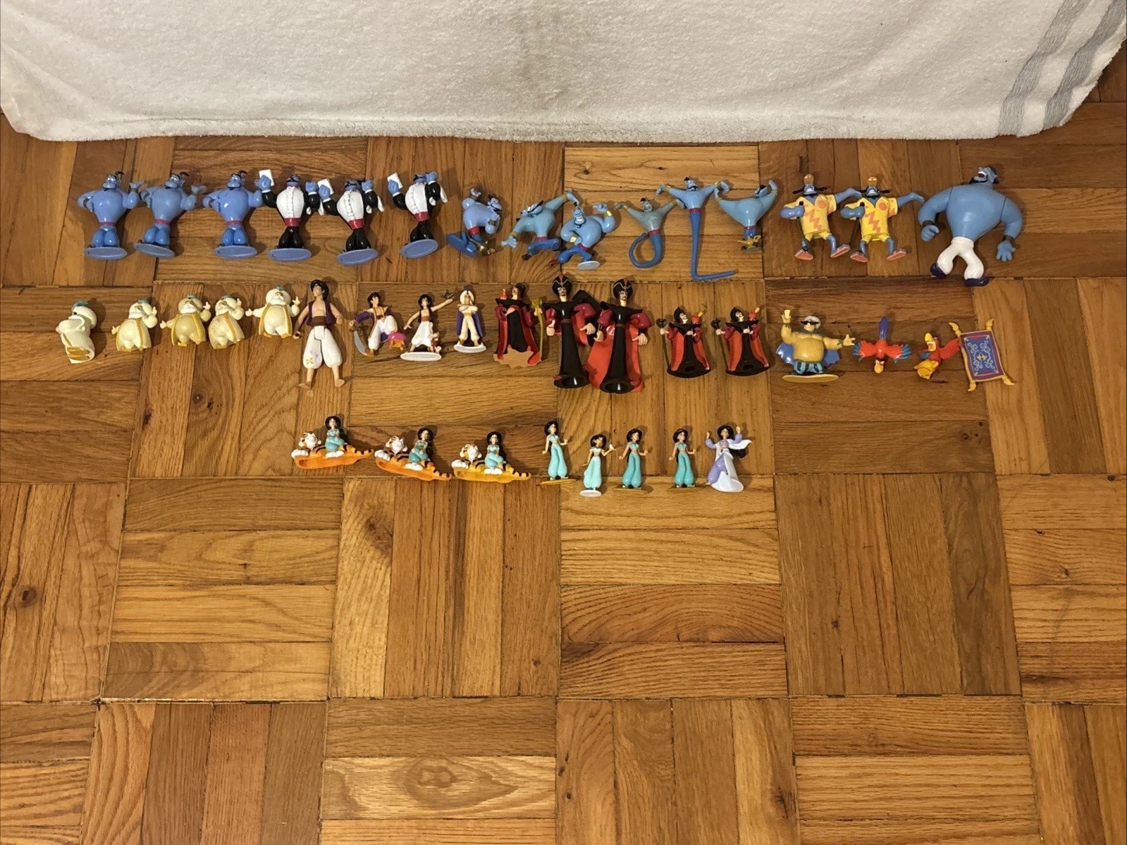 Huge Vintage Disney Aladdin PVC Figure/cake Topper Lot 1990s Mattel Applause Huge Vintage Disney Aladdin PVC Figure/cake Topper Lot 1990s Mattel Applause