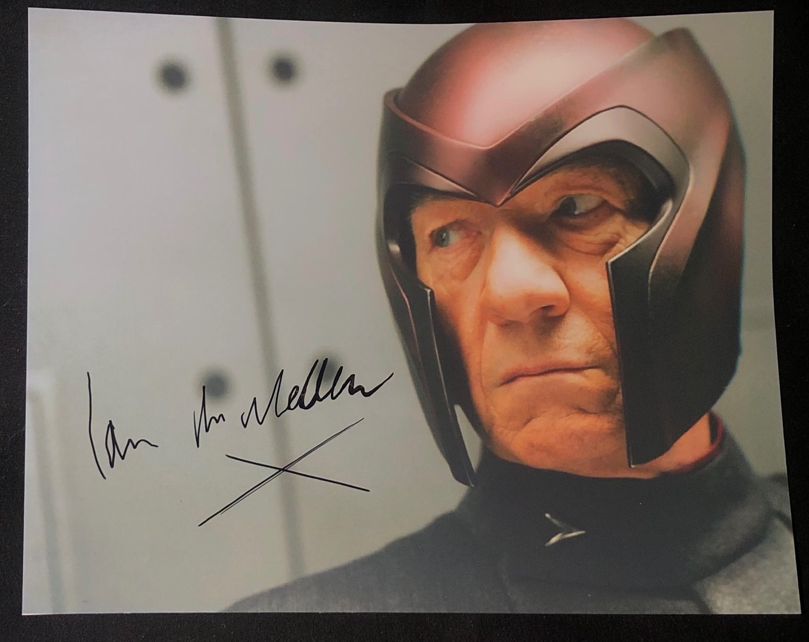 Rare Ian McKellen SIGNED Magneto x-Men 8x10 photo Rare Ian McKellen SIGNED Magneto x-Men 8x10 photo