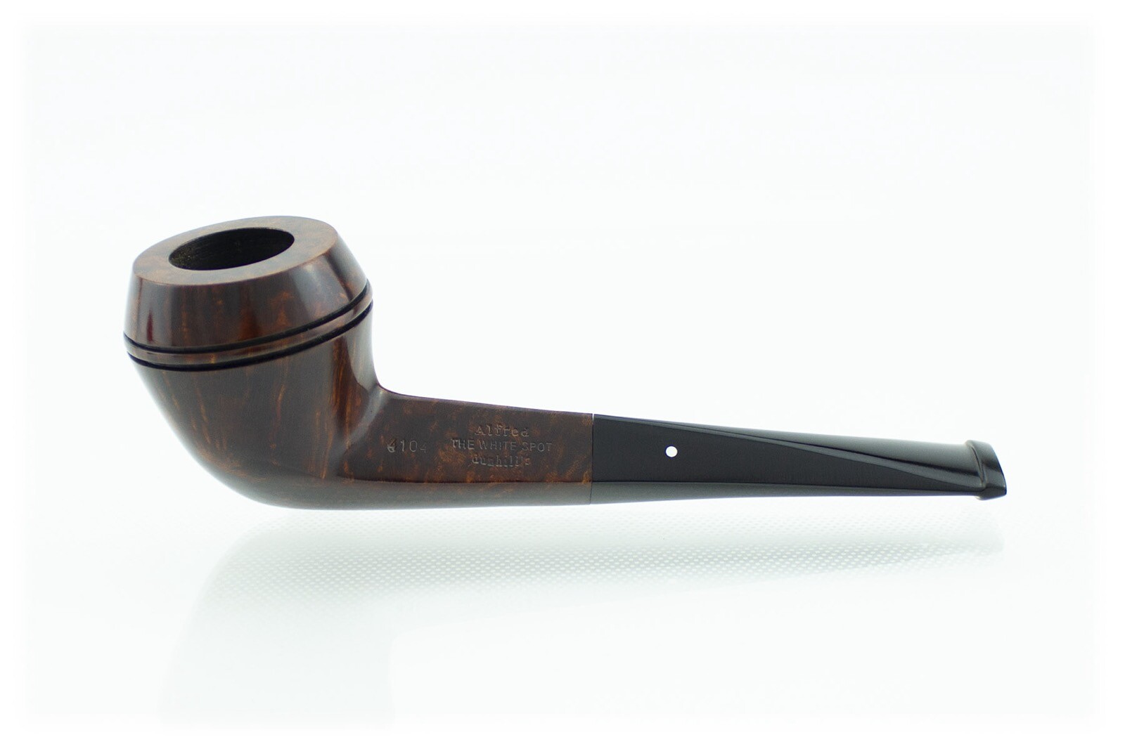 Dunhill Amber Root Bulldog Pipe Gr.4 4104 Smooth Bordeaux Handmade England