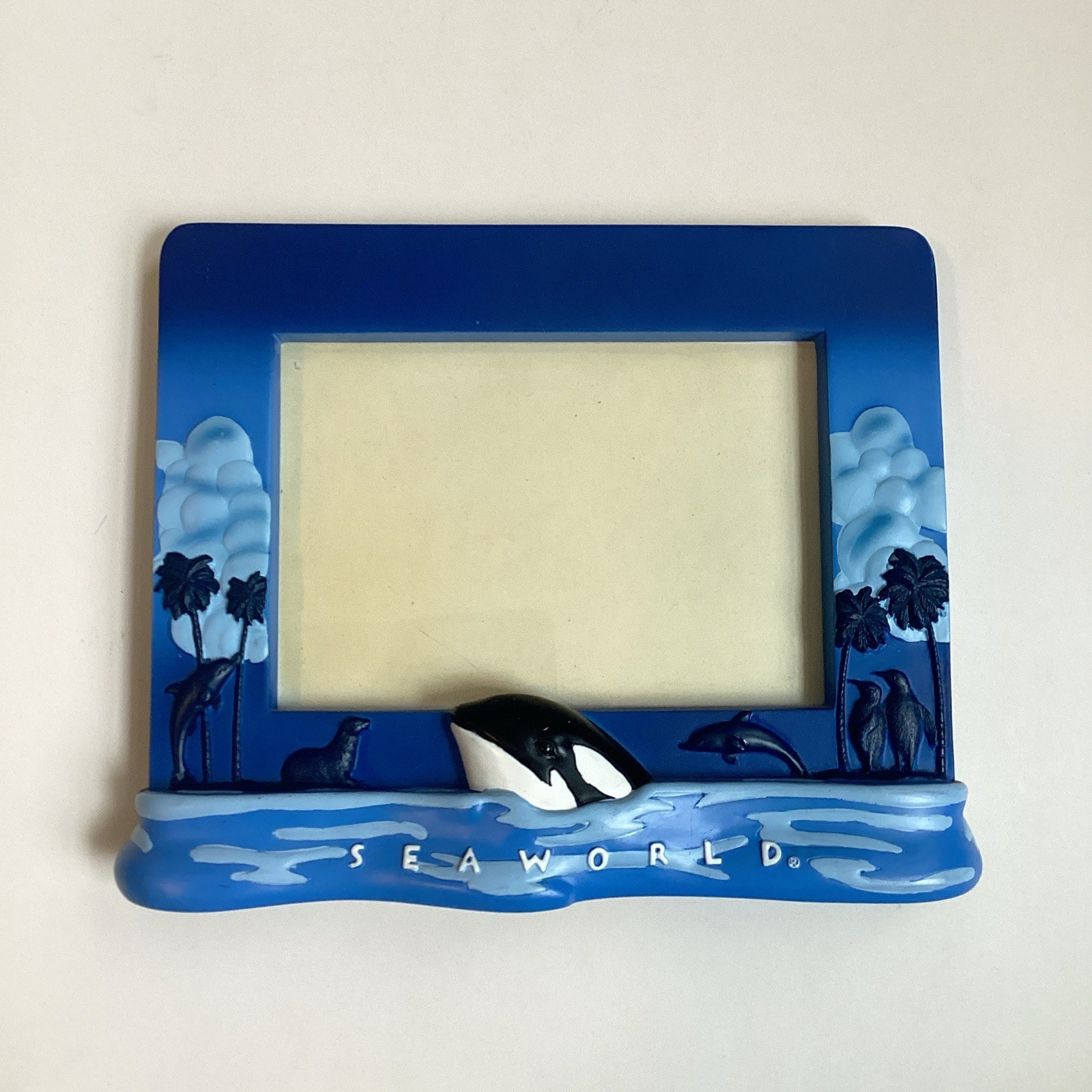 Vintage Sea World Orca Shamu Picture Frame with 3D Whales Dolphins Penguins Vintage Sea World Orca Shamu Picture Frame with 3D Whales Dolphins Penguins