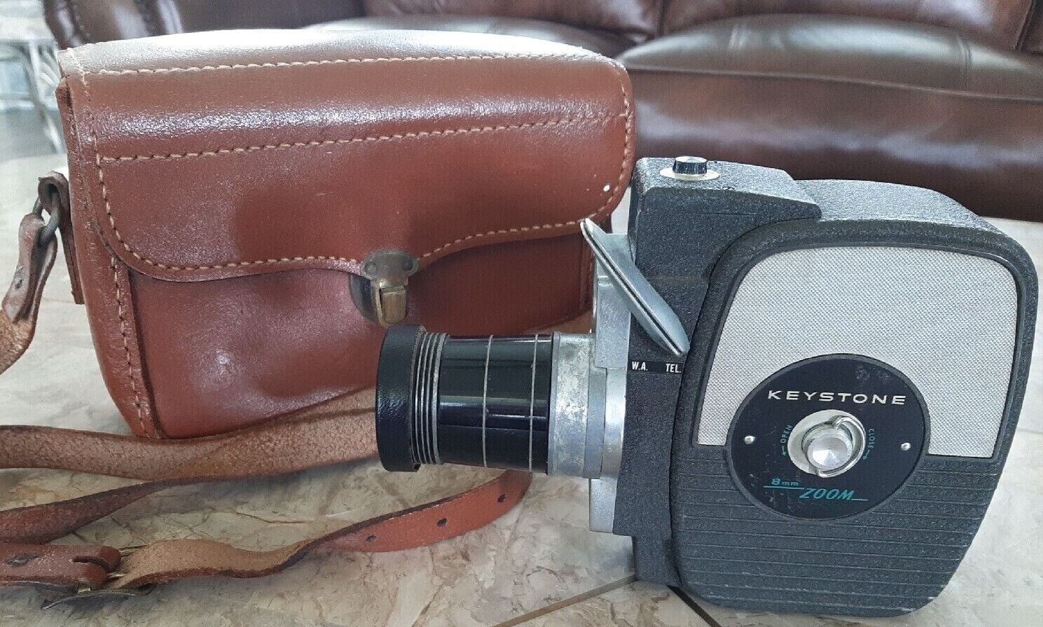 Vintage Keystone K-7 Deluxe Electric Eye Zoom 8 MM Camera, Leather Case. Working