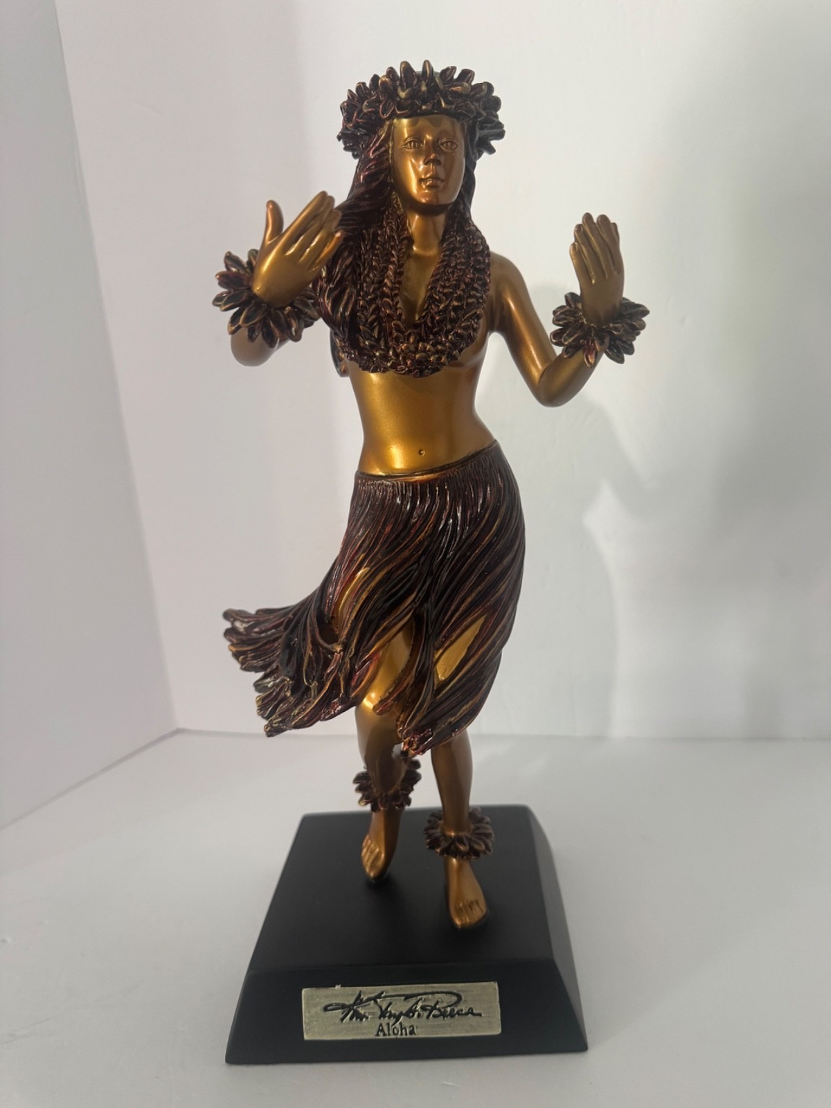 ARTIST KIM TAYLOR REECE - COLD CAST RESIN STATUE ALOHA ARTIST KIM TAYLOR REECE - COLD CAST RESIN STATUE ALOHA