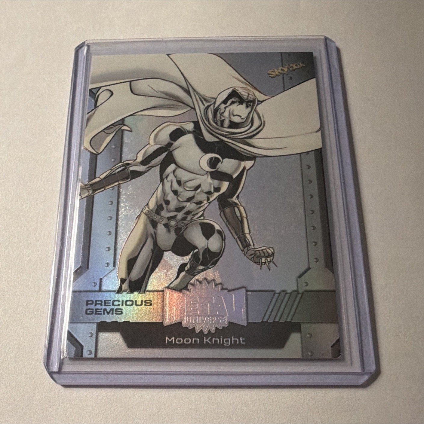SkyBox 2023 Marvel Metal Universe Avengers Moon Knight #186 Precious Gems White