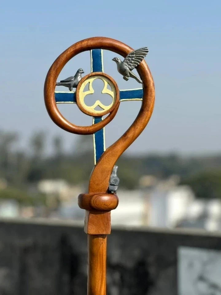 Classic Victorian Handcraft Wooden Crozier Engraved Walking Sick Cane For Gift Classic Victorian Handcraft Wooden Crozier Engraved Walking Sick Cane For Gift
