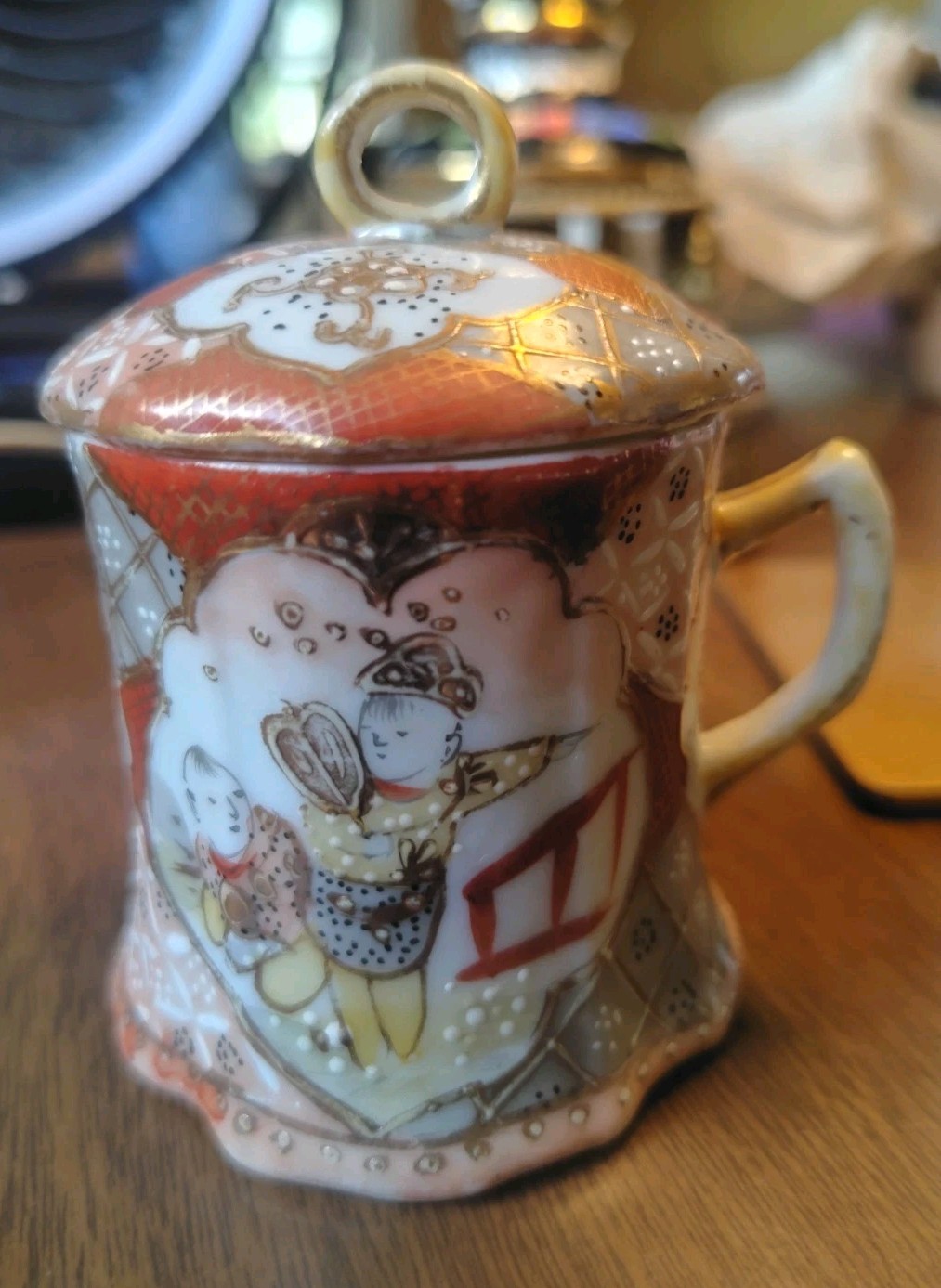 Antique Vintage - Decorative Japanese-Style Lidded Mug Antique Vintage - Decorative Japanese-Style Lidded Mug