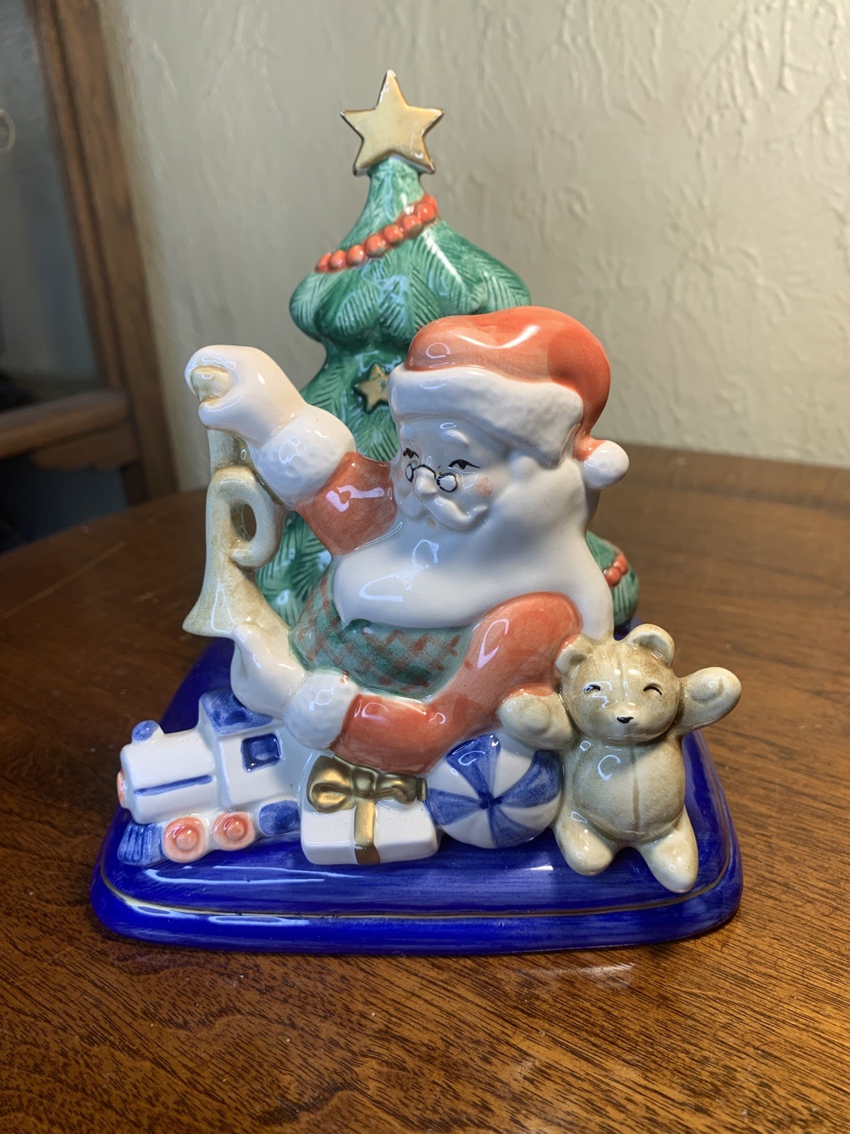 Vintage Fitz and Floyd Christmas Napkin / Card Holder 1986. Vintage Fitz and Floyd Christmas Napkin / Card Holder 1986.
