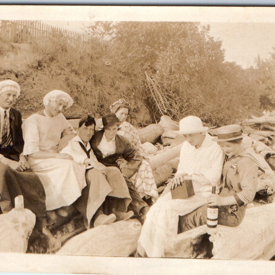 c1910s Funny Crossdressing Beach Picnic Drag Mob Cap Box Camera 5\