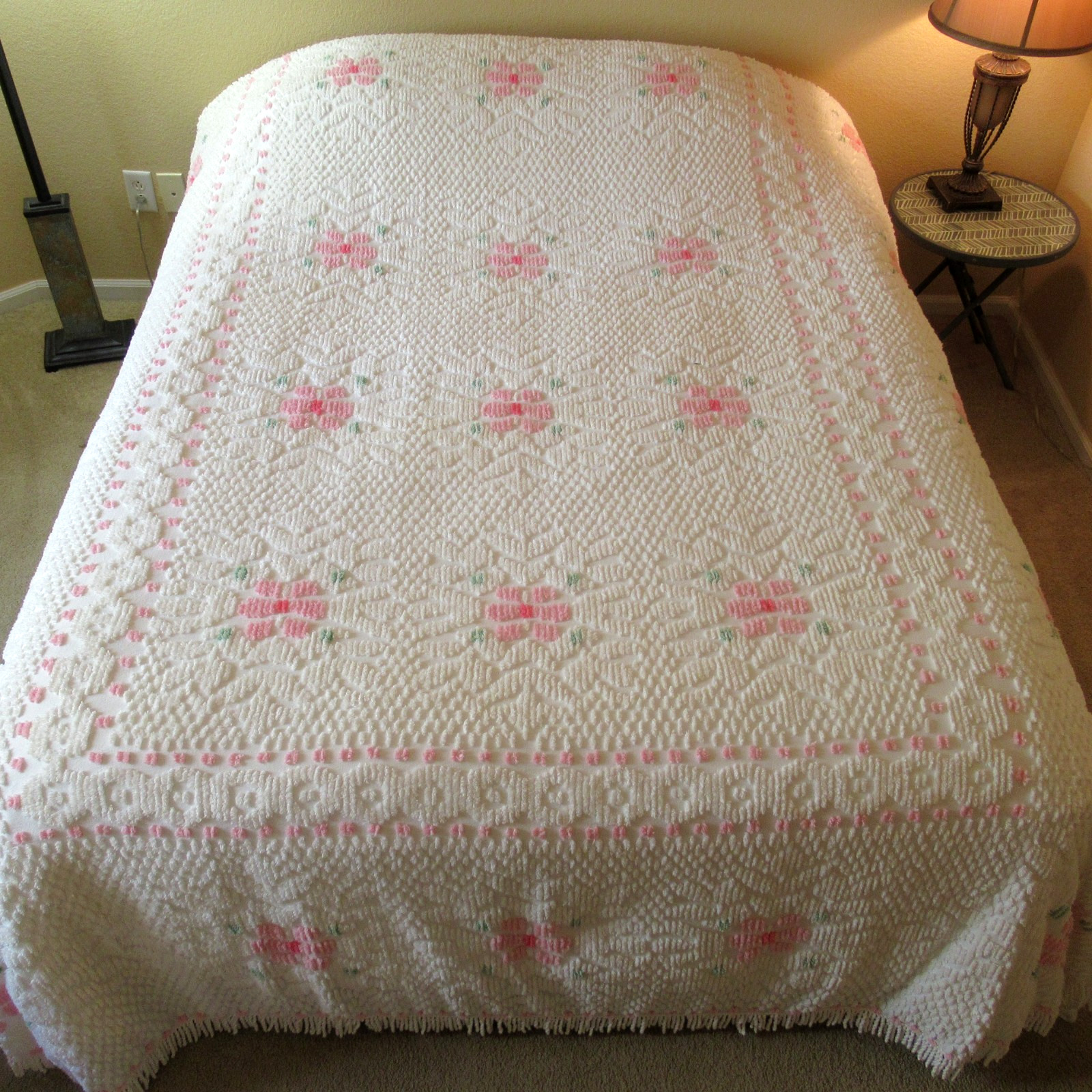 Vintage JC Penney Chenille Bedspread 93x102” Floral Pink White Green Fringe F/Q