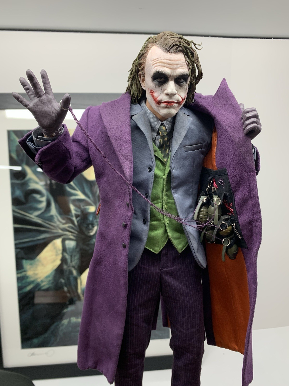 Queen Studios Heather Ledger Joker Statue 1/4 Scale Sculpted Version Queen Studios Heather Ledger Joker Statue 1/4 Scale Sculpted Version