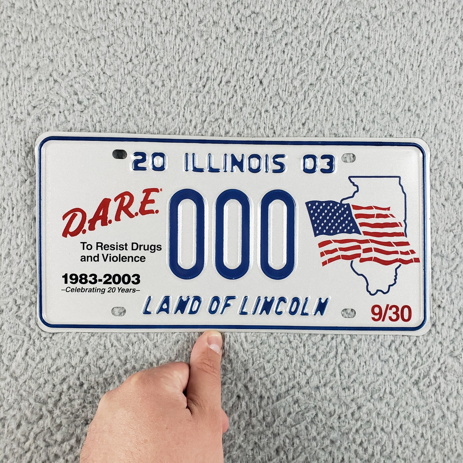 1983 to 2003 - ILLINOIS -DRUG ABUSE RESISTANCE - SAMPLE -LICENSE PLATE - DARE 1983 to 2003 - ILLINOIS -DRUG ABUSE RESISTANCE - SAMPLE -LICENSE PLATE - DARE