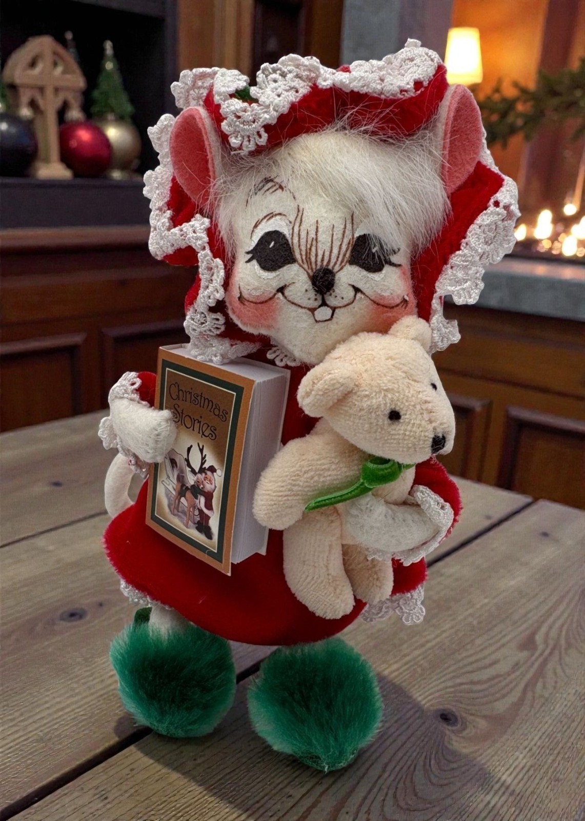 Annalee Bed Time Mouse Figurine 2007 Holding Bear and Book