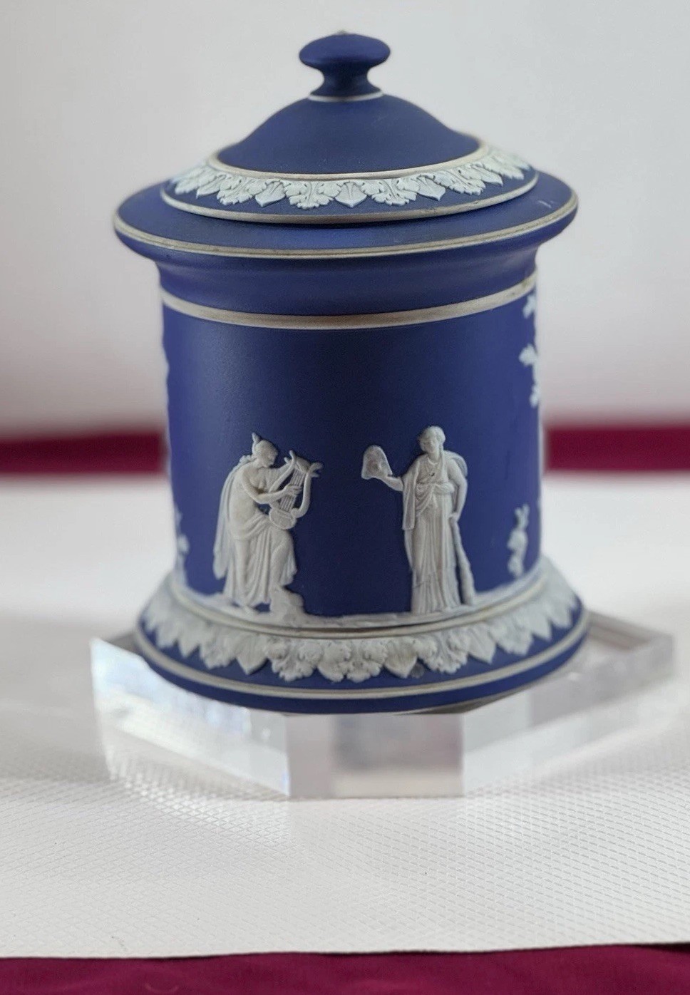 ANTIQUE WEDGWOOD DARK BLUE JASPER DIP TOBACCO JAR CA. 1890