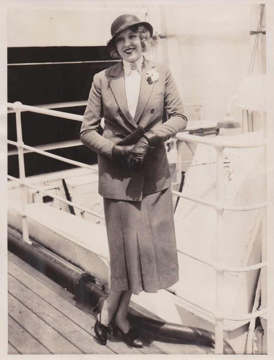 1932 Press Photo Ziegfeld Showgirl Gladys Glad aboard an Ocean Liner in New York