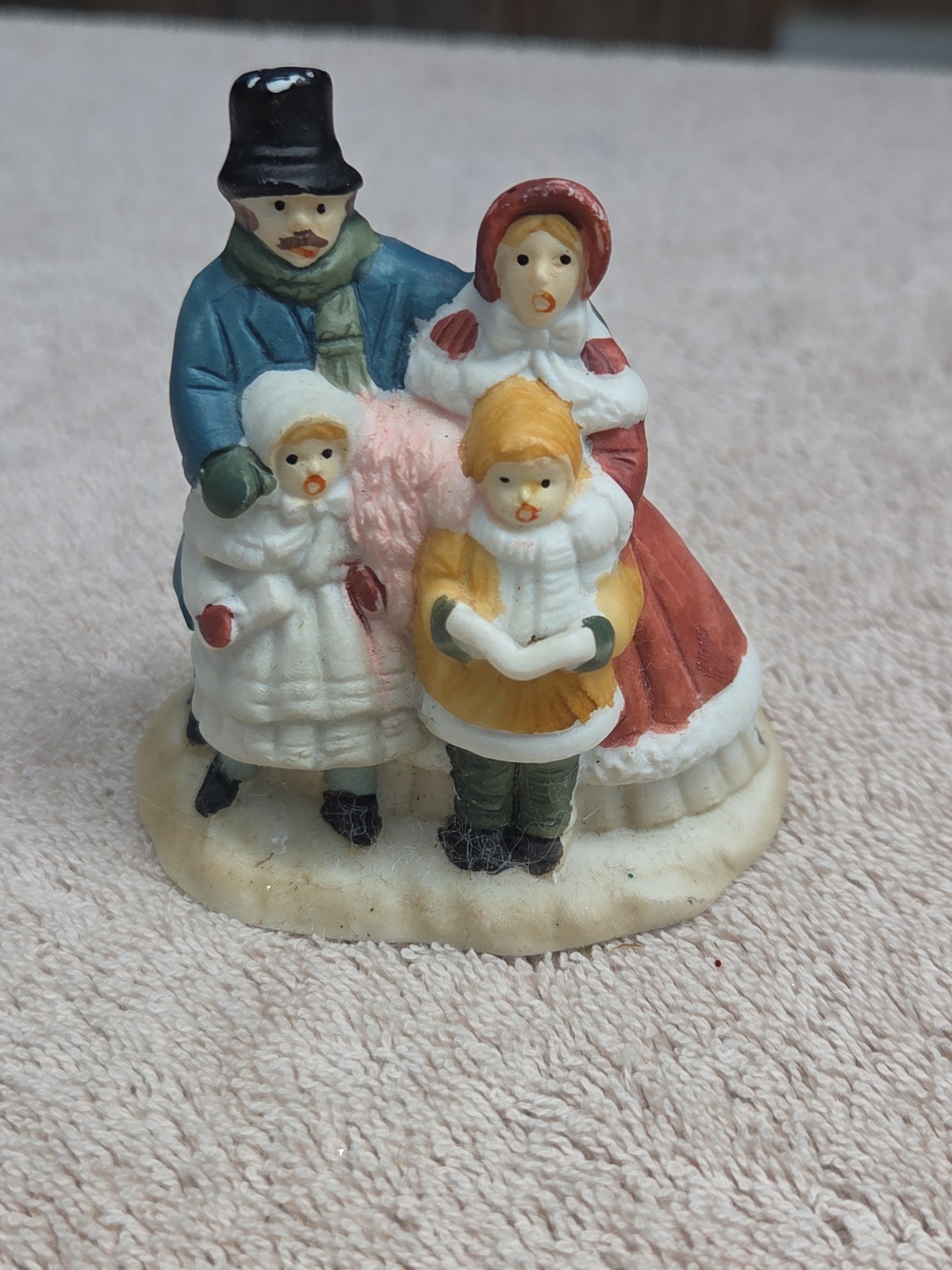 Lemax Christmas Village Figurines Accessories Carolers Family People Lemax Christmas Village Figurines Accessories Carolers Family People