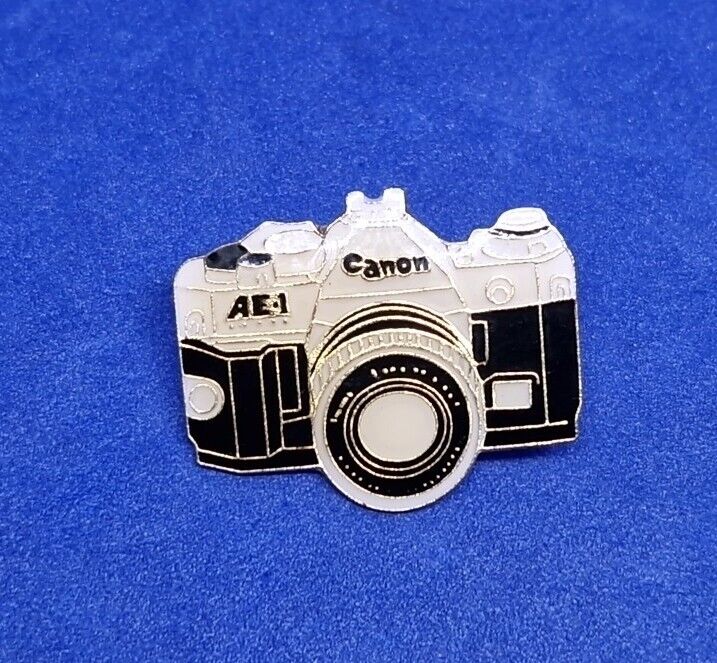 Pin Badge - Canon Ae-1 Camera Photography 90s