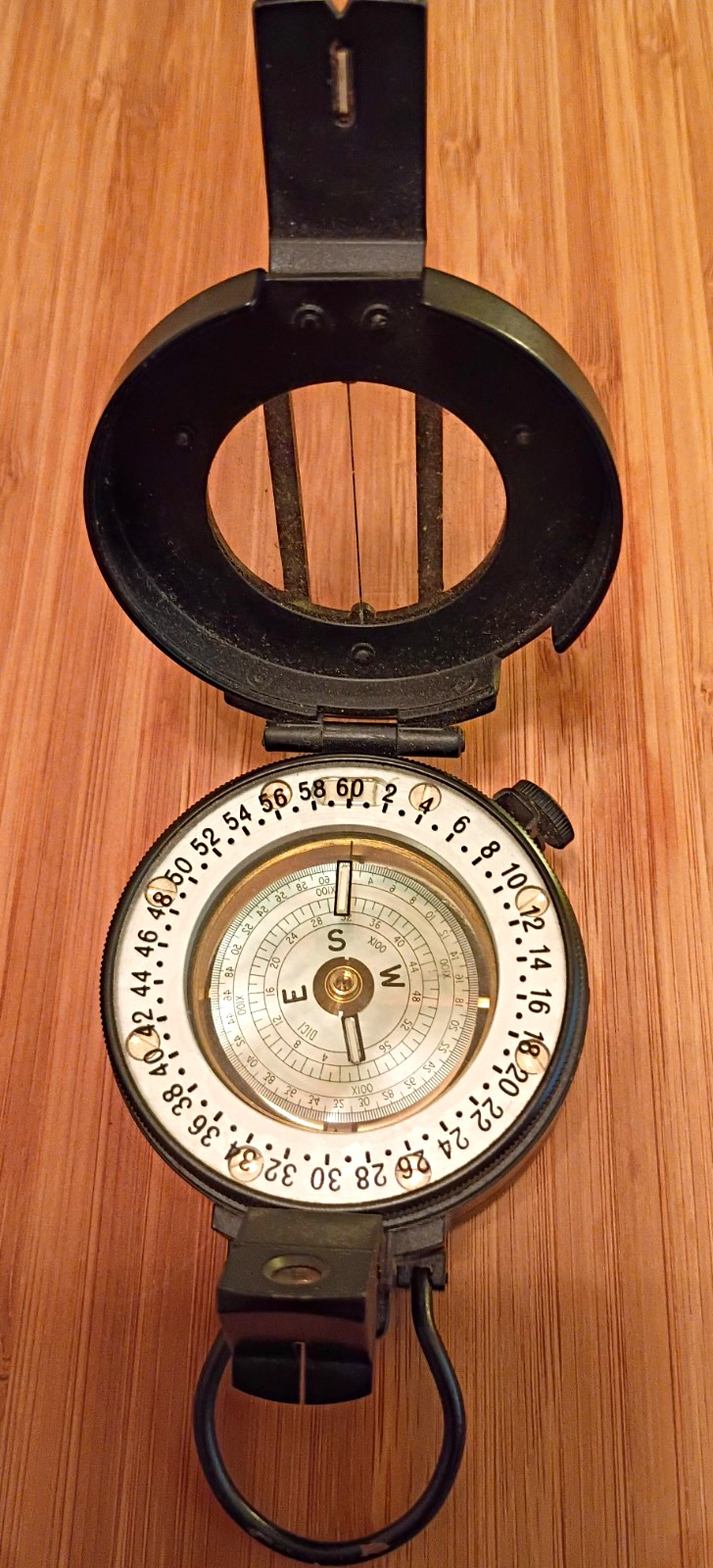Francis Barker M-73 Liquid Prismatic Compass (Highly sought-after) Francis Barker M-73 Liquid Prismatic Compass (Highly sought-after)