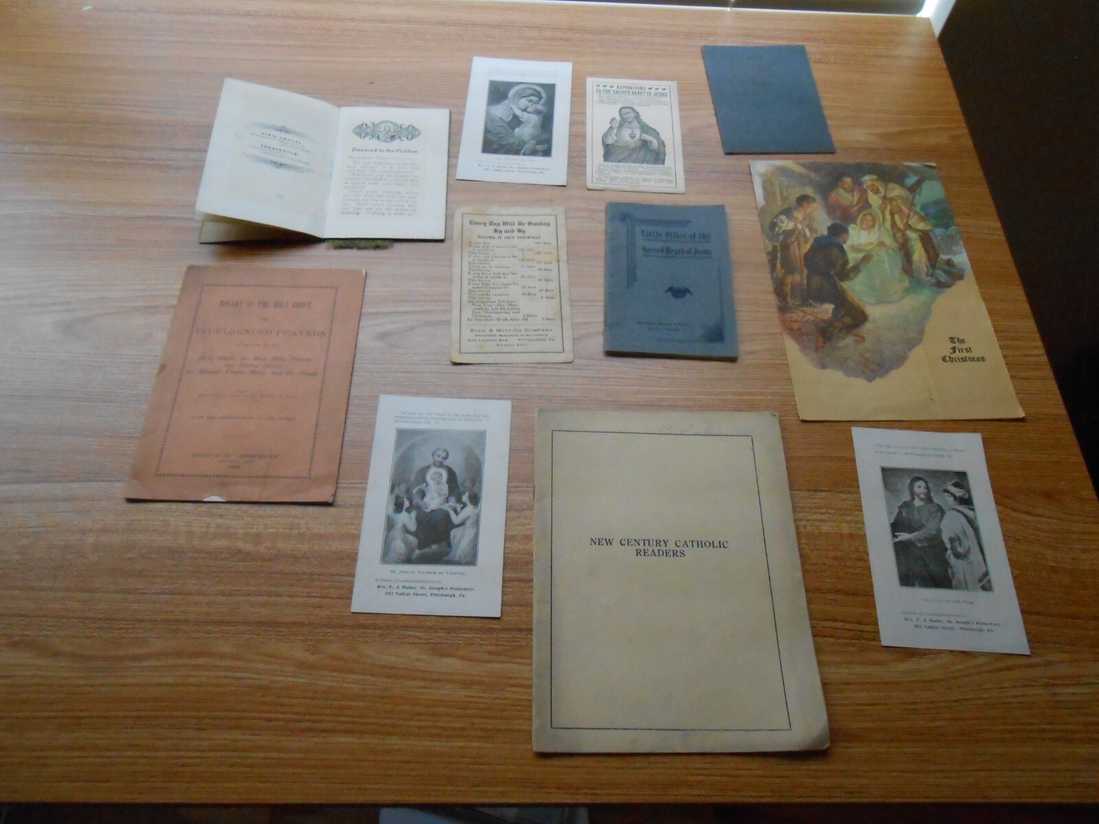 LOT OF 11 VTG OLD RELIGIOUS PAMPHLETS HOLY CARDS PRAYERS 1950s & OLDER