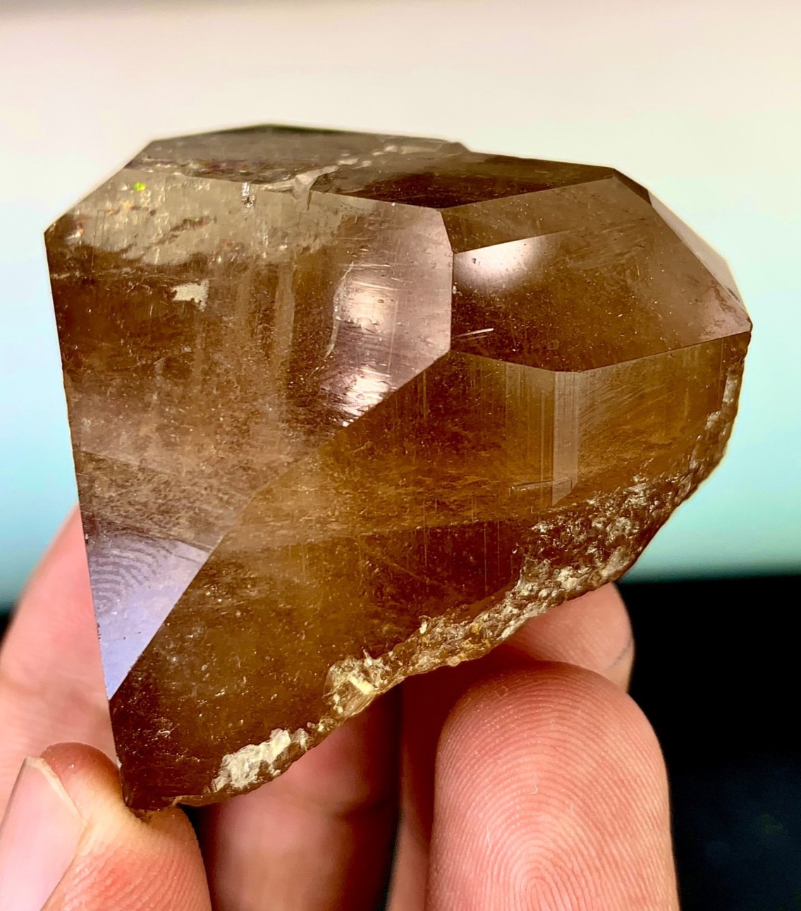 Natural Transparent Topaz Crystal, Specimen 675 Carats @ Mineral Specimens Natural Transparent Topaz Crystal, Specimen 675 Carats @ Mineral Specimens