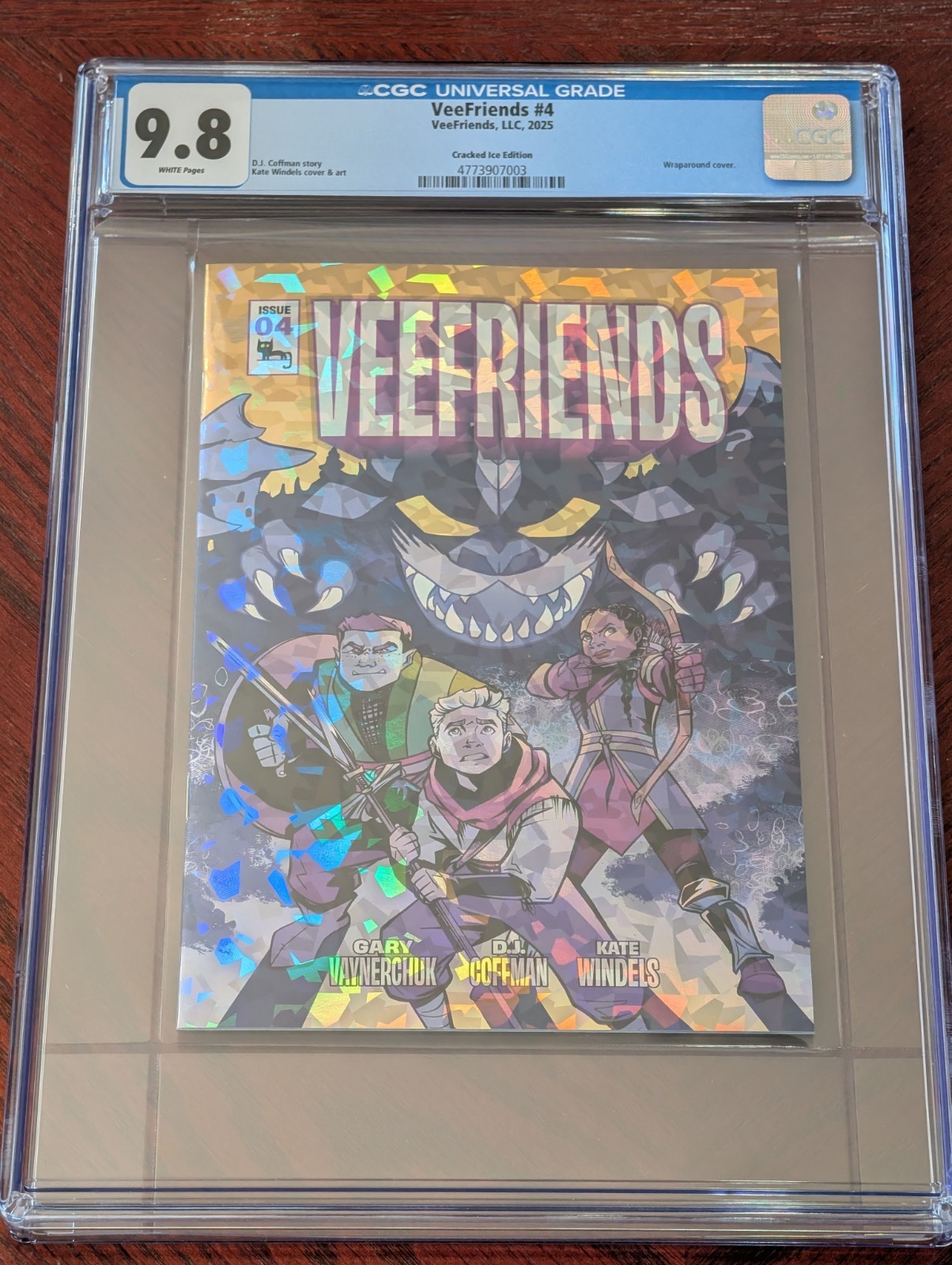 CGC 9.8 VeeFriends #4 Cracked Ice Foil /199 Rare 2025 Gary Vee Harpik CGC 9.8 VeeFriends #4 Cracked Ice Foil /199 Rare 2025 Gary Vee Harpik